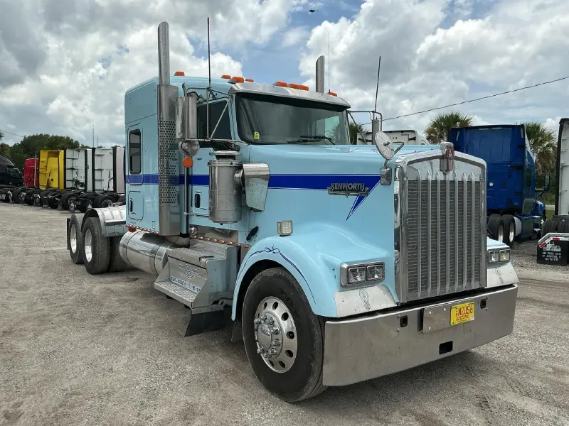 2021 KENWORTH W900