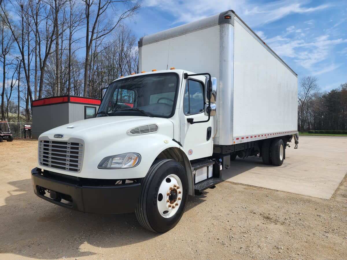 2019 FREIGHTLINER BUSINESS CLASS M2 106 in Greensboro, NC