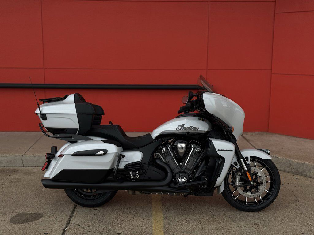 2026 Indian Roadmaster PowerPlus Dark Horse 112 w/PowerBand DARK HORSE in Houston, TX