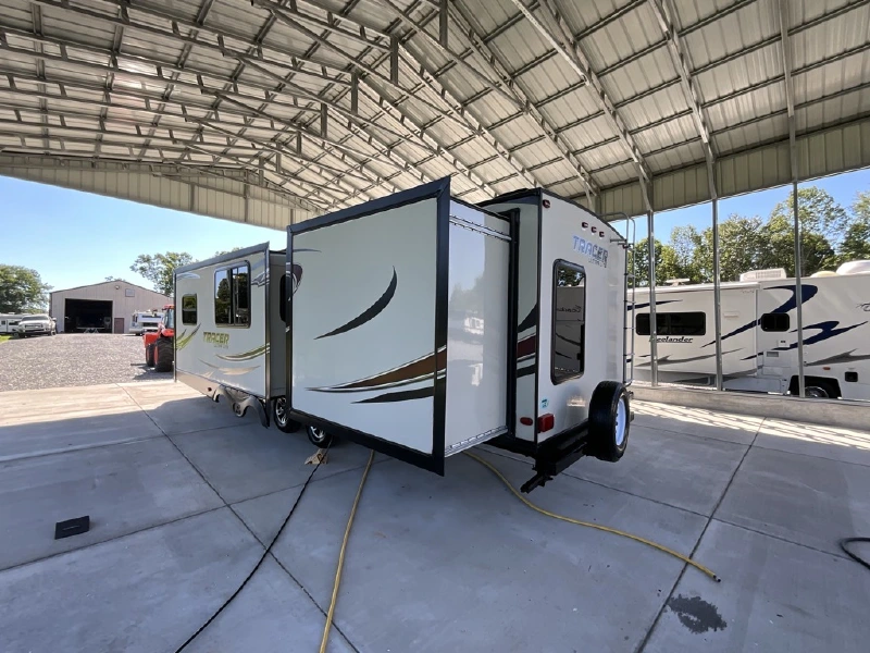 2016 FOREST RIVER TRACER ULTRA LITE EXECUTIVE 3150BHD