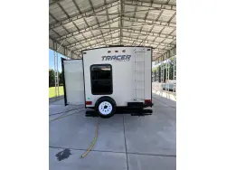 2016 FOREST RIVER TRACER ULTRA LITE EXECUTIVE 3150BHD