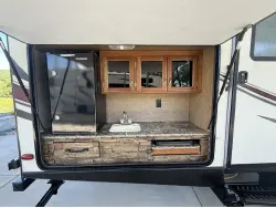 2016 FOREST RIVER TRACER ULTRA LITE EXECUTIVE 3150BHD