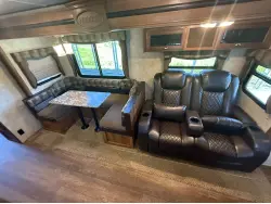 2016 FOREST RIVER TRACER ULTRA LITE EXECUTIVE 3150BHD