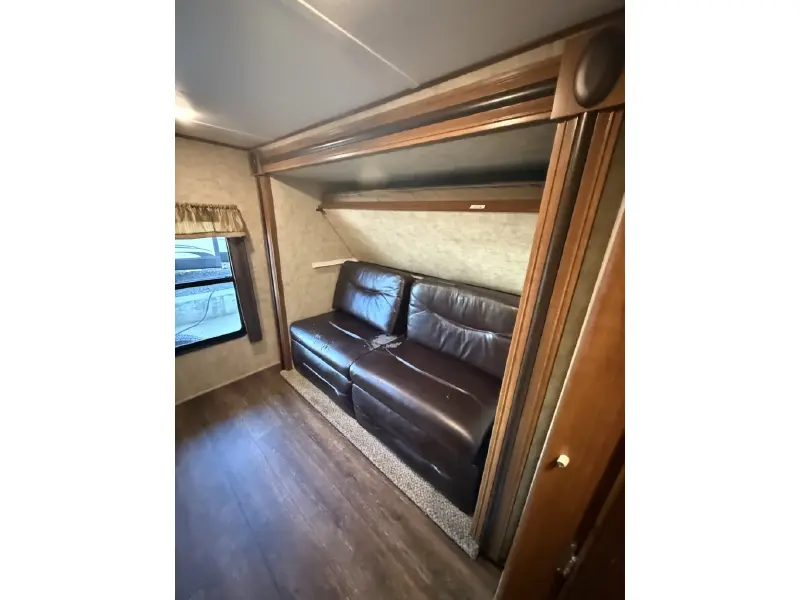 2016 FOREST RIVER TRACER ULTRA LITE EXECUTIVE 3150BHD
