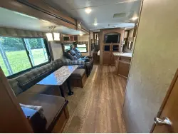 2016 FOREST RIVER TRACER ULTRA LITE EXECUTIVE 3150BHD