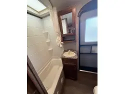 2016 FOREST RIVER TRACER ULTRA LITE EXECUTIVE 3150BHD
