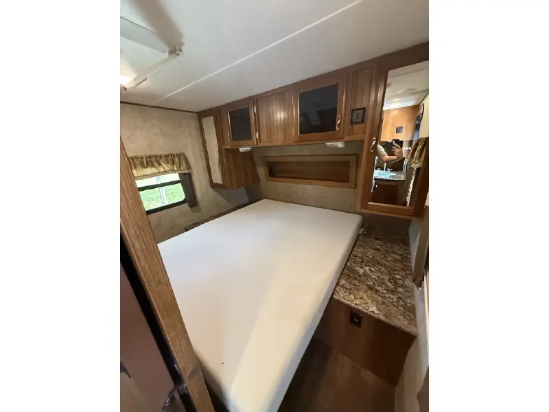 2016 FOREST RIVER TRACER ULTRA LITE EXECUTIVE 3150BHD
