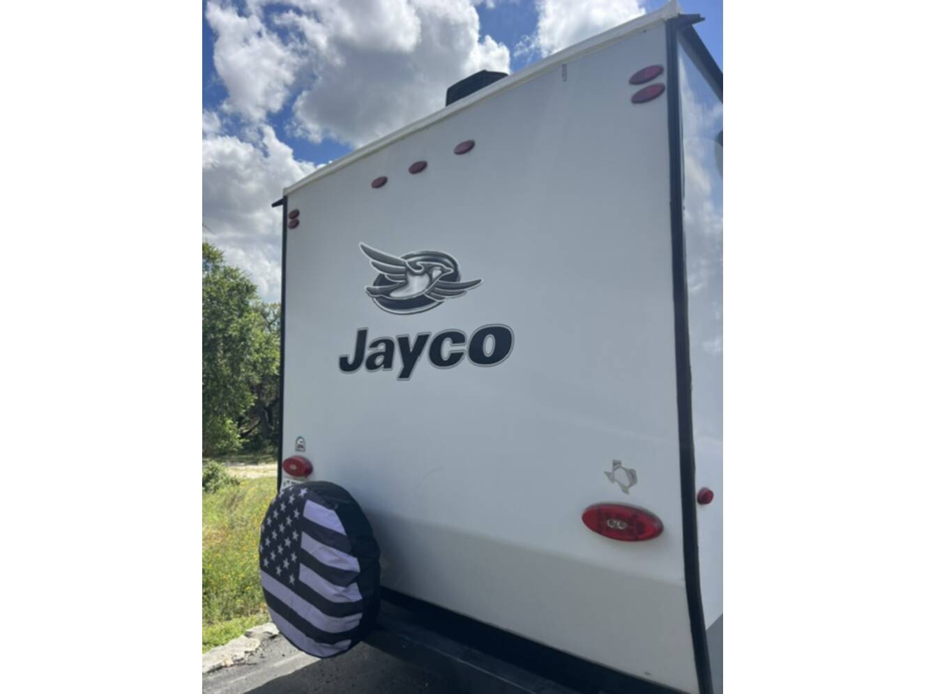 A photo of this 2021 Jayco JAY FLIGHT SLX 184BS