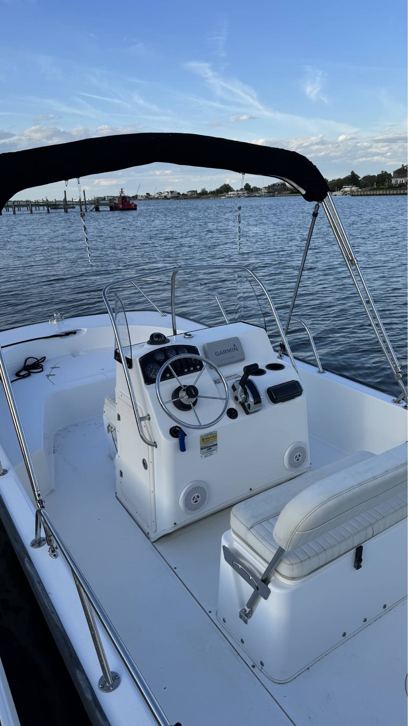A photo of this 2007 Boston Whaler 190 Montauk