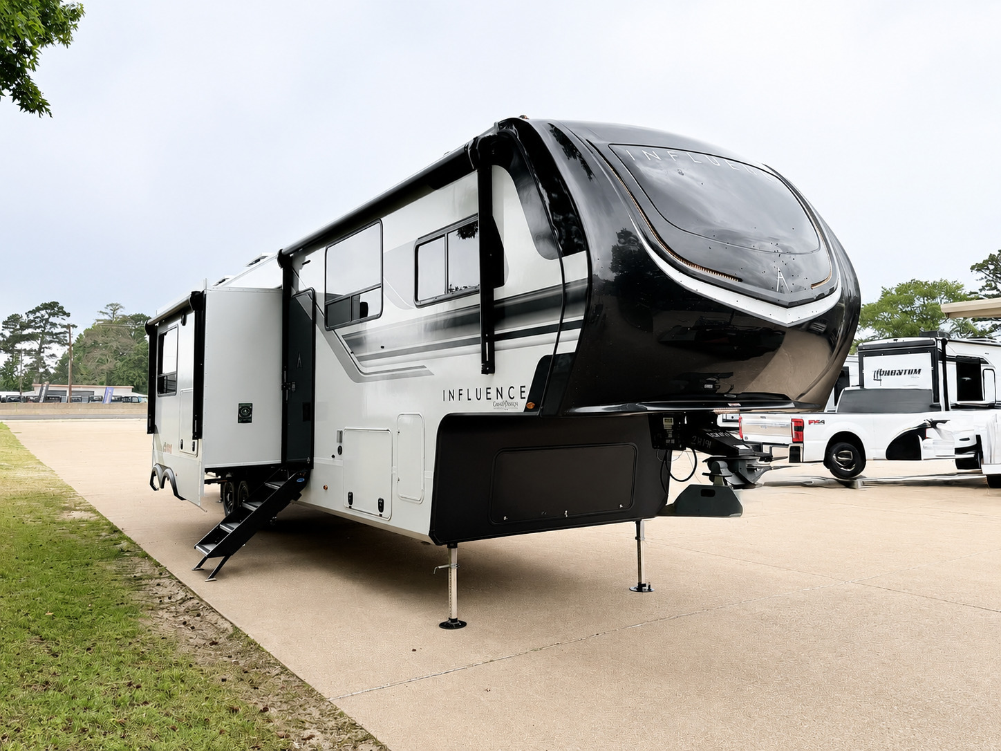 2026 Grand Design Influence 3804DS in nacogdoches TX
