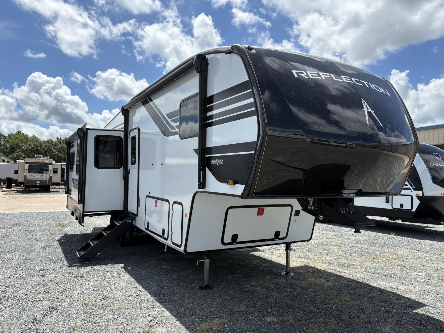 2026 Grand Design Reflection 303RLS RV