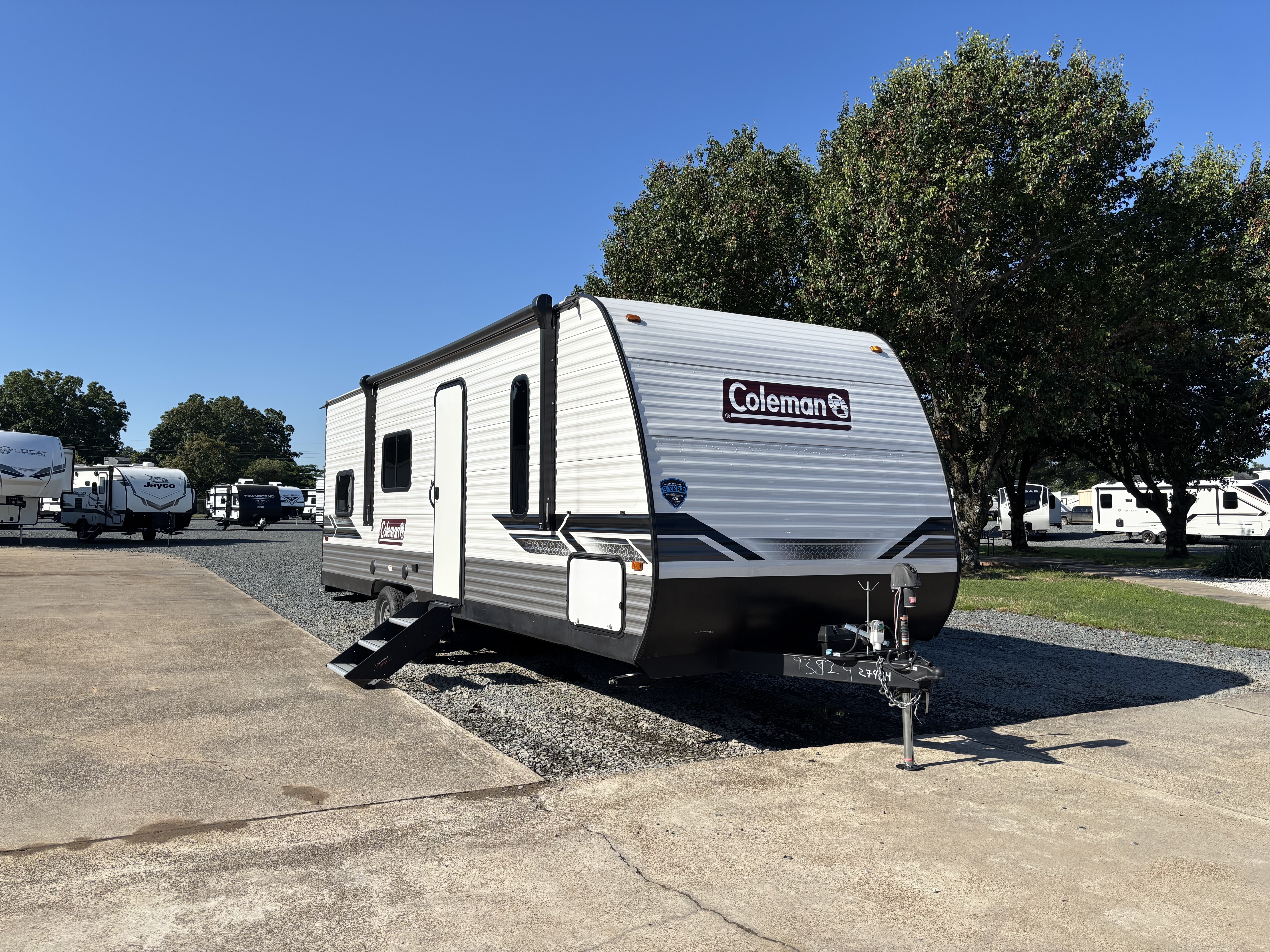 2024 Dutchmen Coleman Lantern LT 274BH in texarkana TX