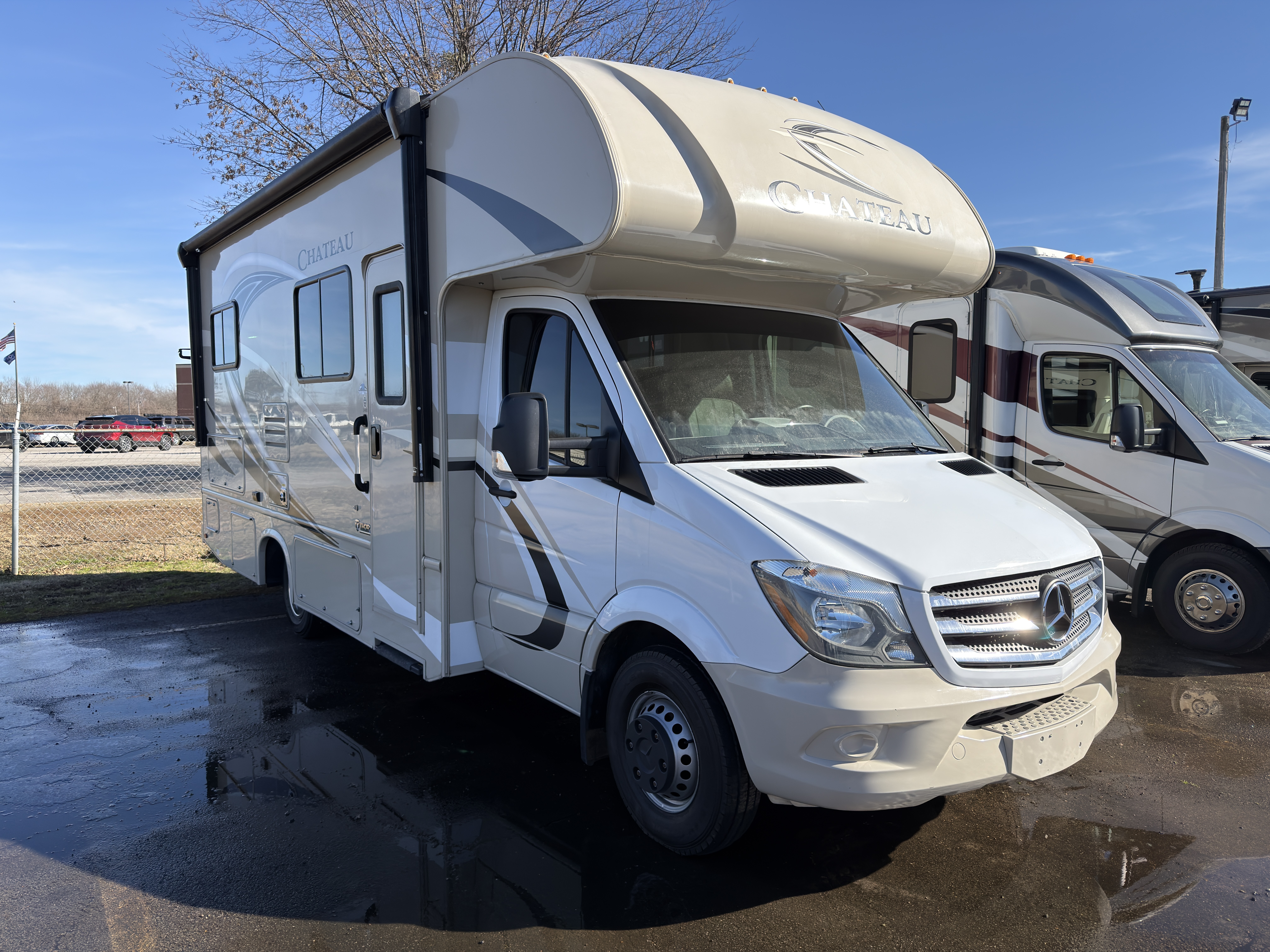 2018 Thor Motor Coach Chateau Sprinter 24WS in van buren AR