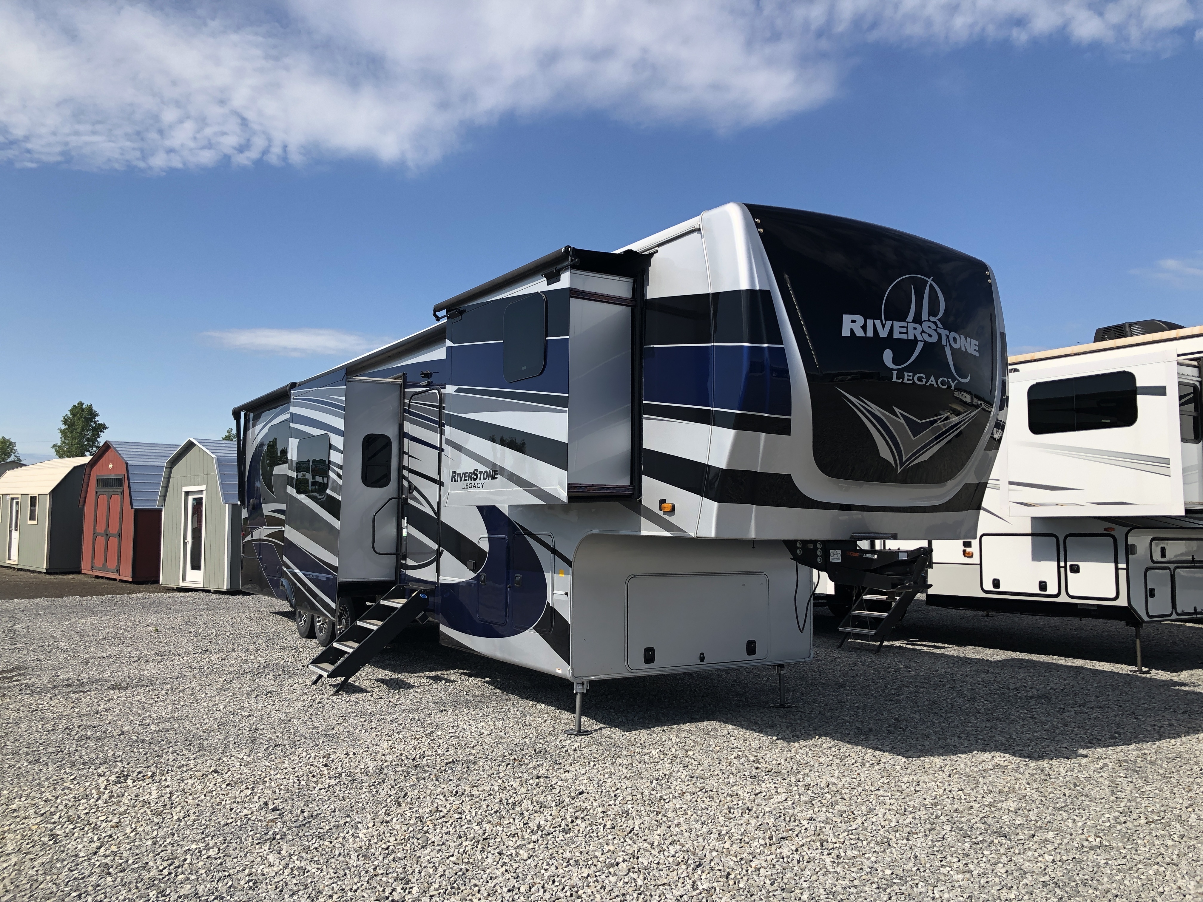 2022 Forest River RIVERSTONE 42FSKG RV