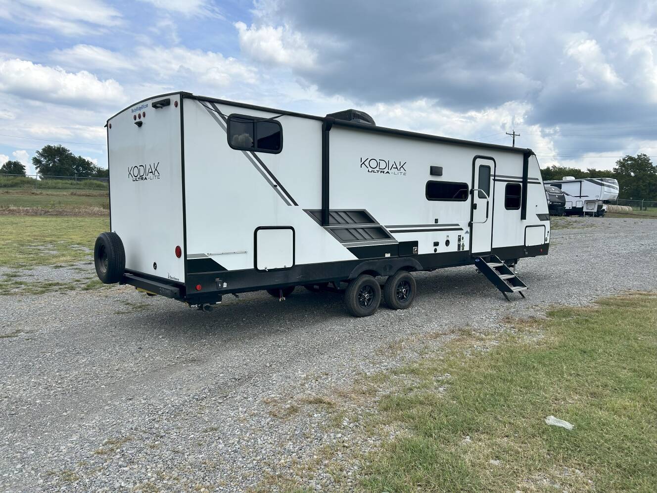 A photo of this 2022 Dutchmen KODIAK ULTRA LITE 283BHSL
