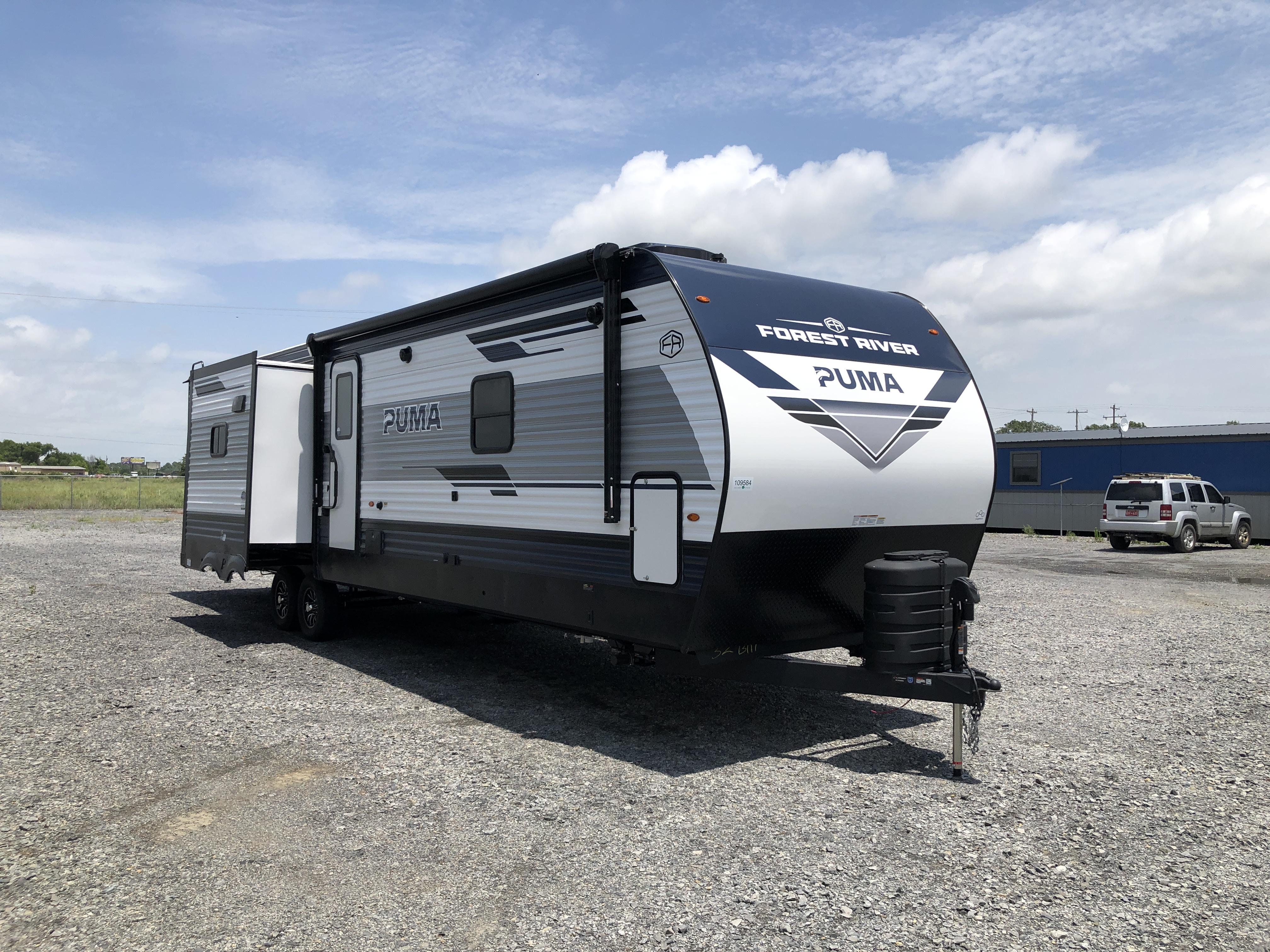 2027 Forest River Puma 32BHFS in muskogee OK