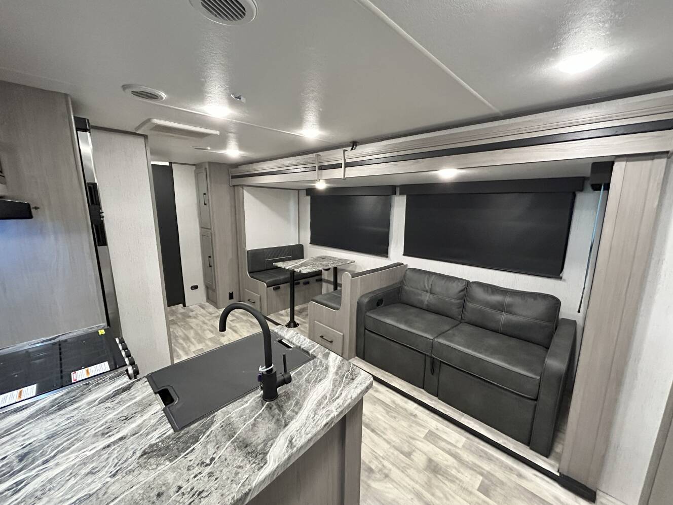 A photo of this 2022 Dutchmen KODIAK ULTRA LITE 283BHSL
