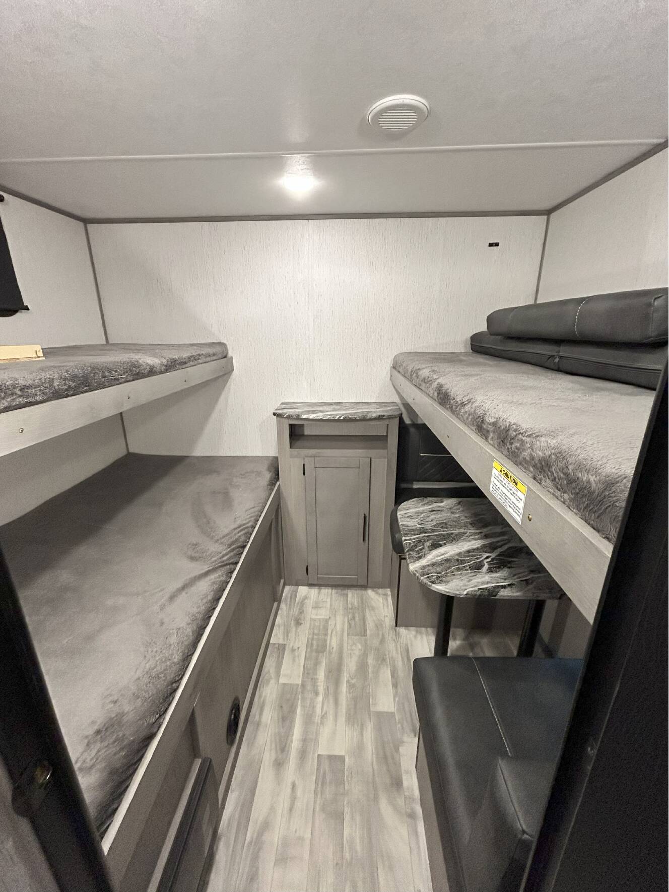 A photo of this 2022 Dutchmen KODIAK ULTRA LITE 283BHSL
