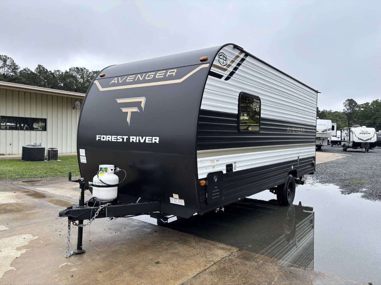 A photo of this 2026 Prime Time Avenger LT 16RBX