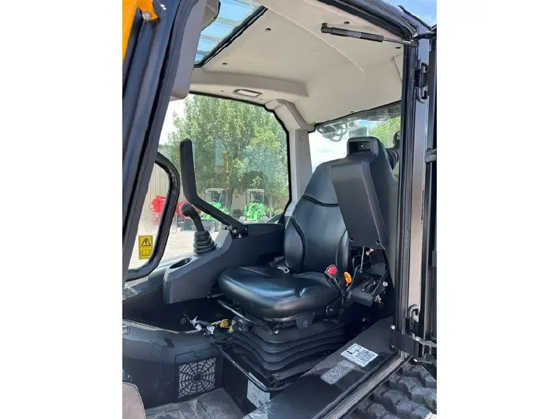 2025 JCB 270T