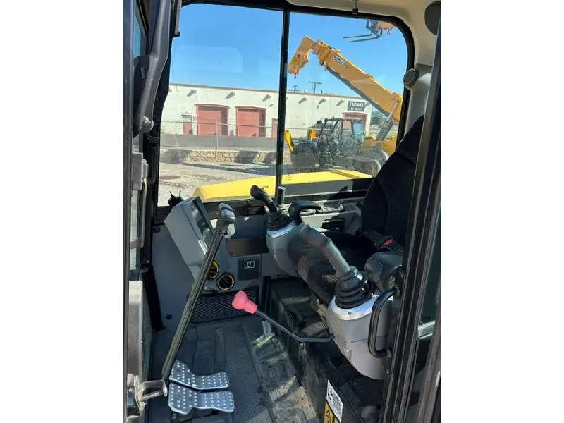 2023 JCB 85Z-2
