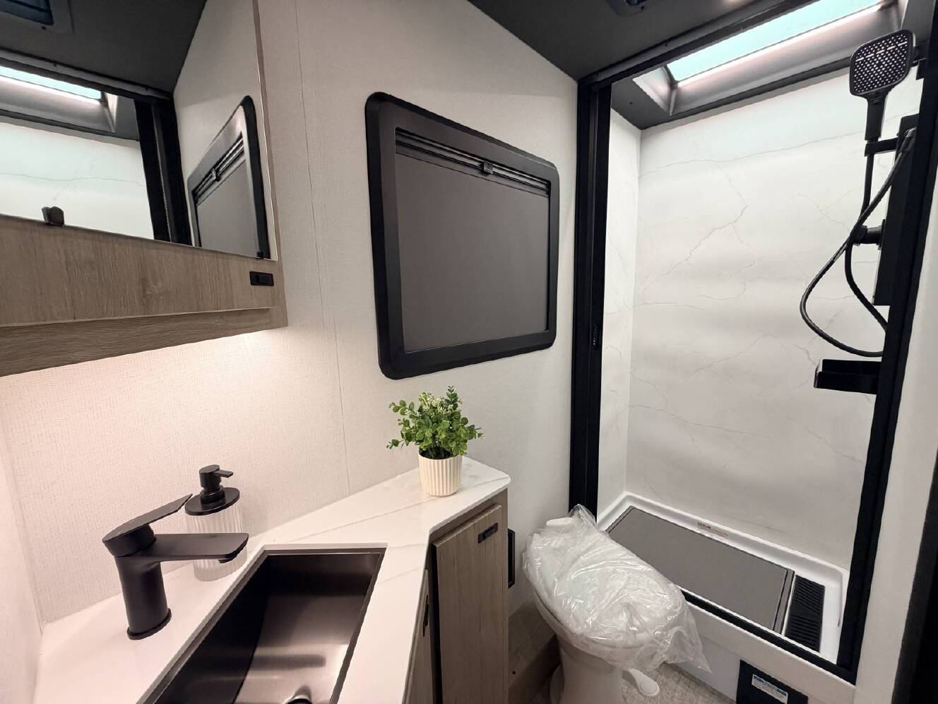 A photo of this 2026 Grand Design Lineage Series M 25FW