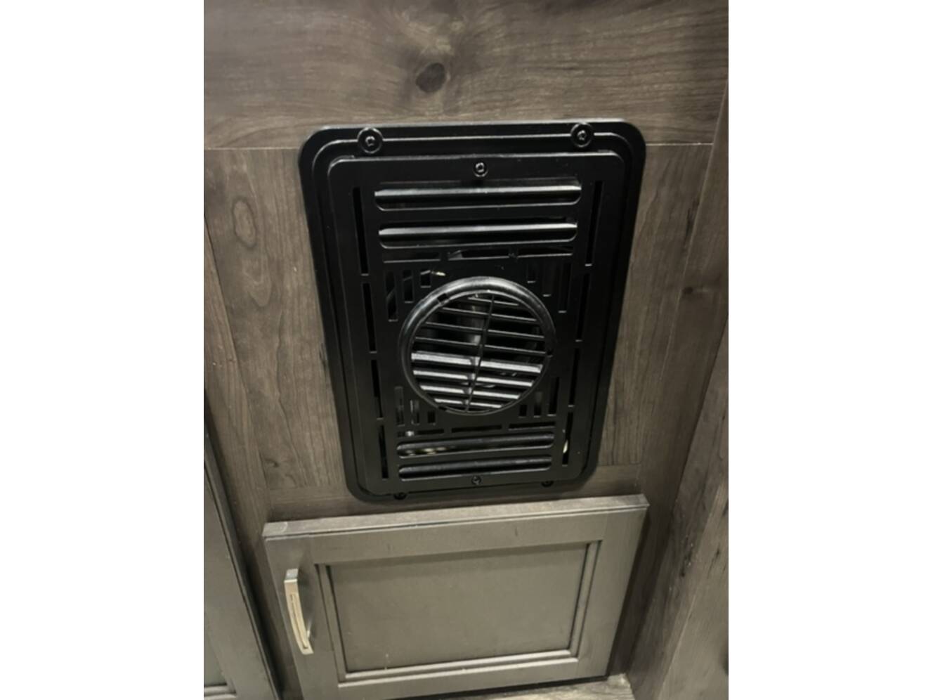 A photo of this 2021 Jayco JAY FLIGHT SLX 184BS