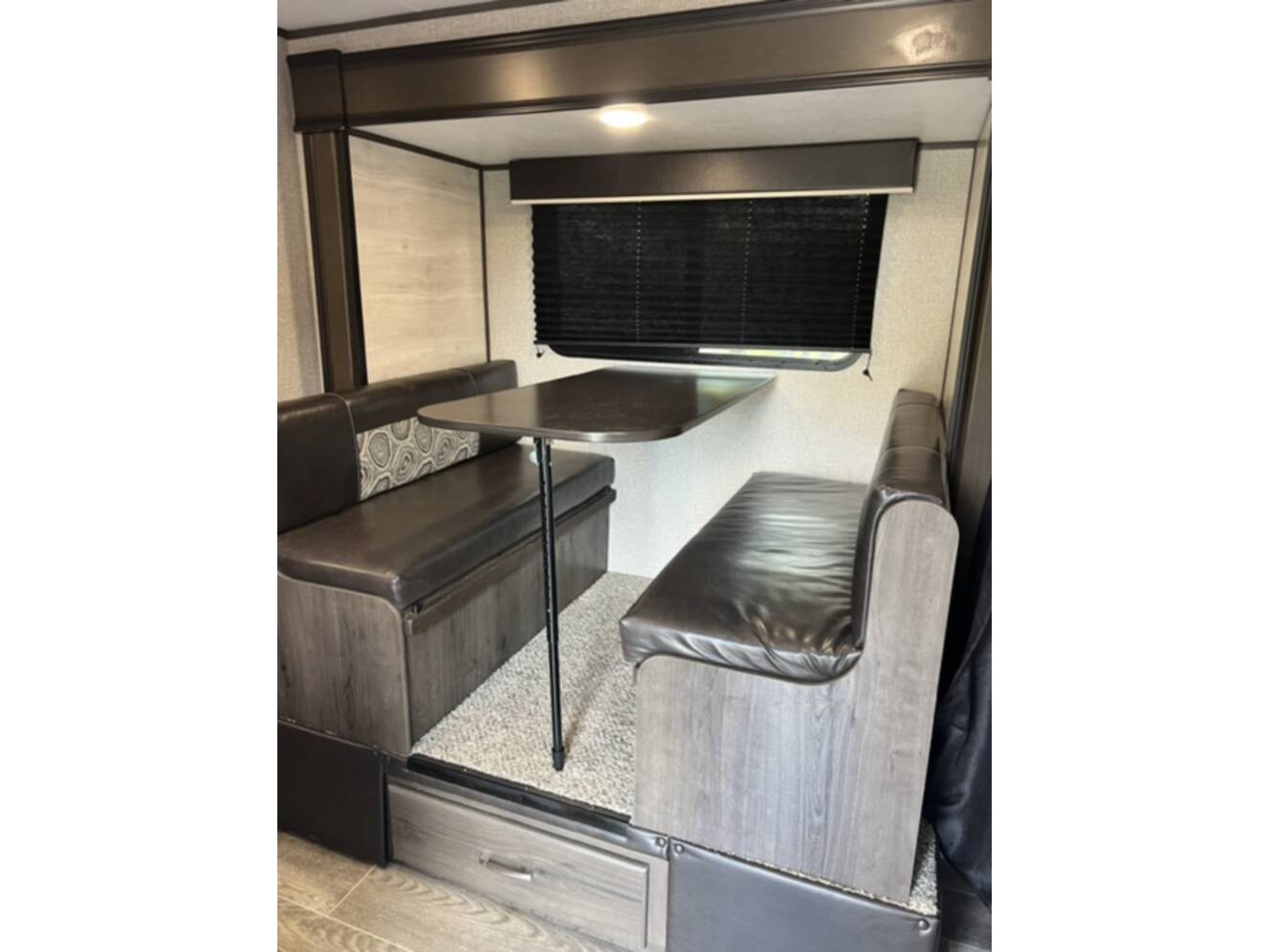 A photo of this 2021 Jayco JAY FLIGHT SLX 184BS