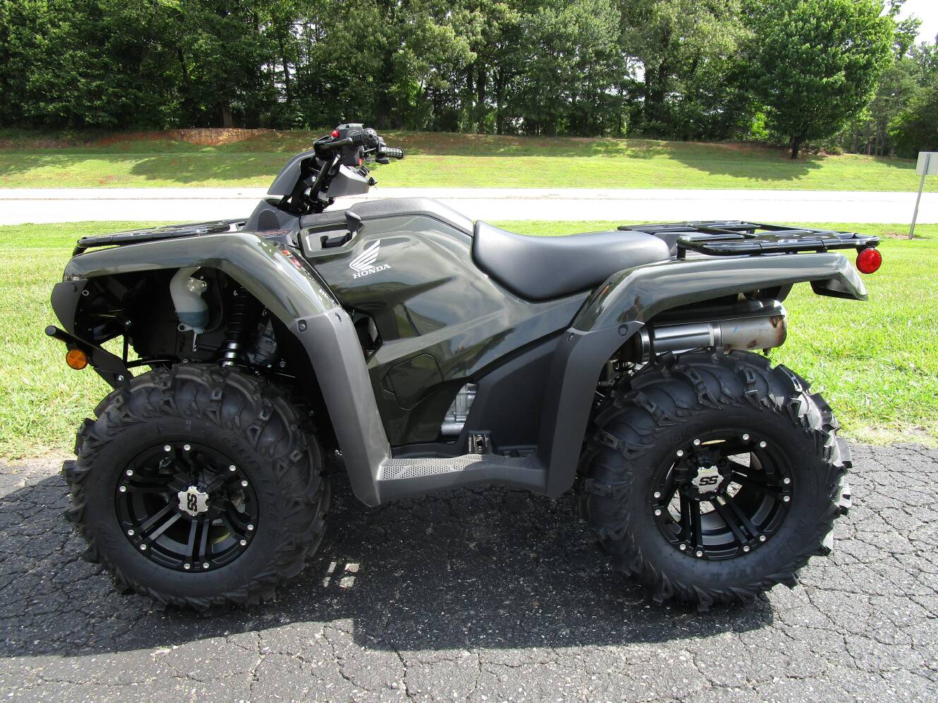 A photo of this 2027 Honda FourTrax Rancher 4x4 Automatic DCT EPS