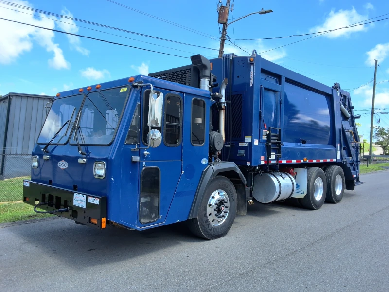 2017 CRANE CARRIER LET2 CC