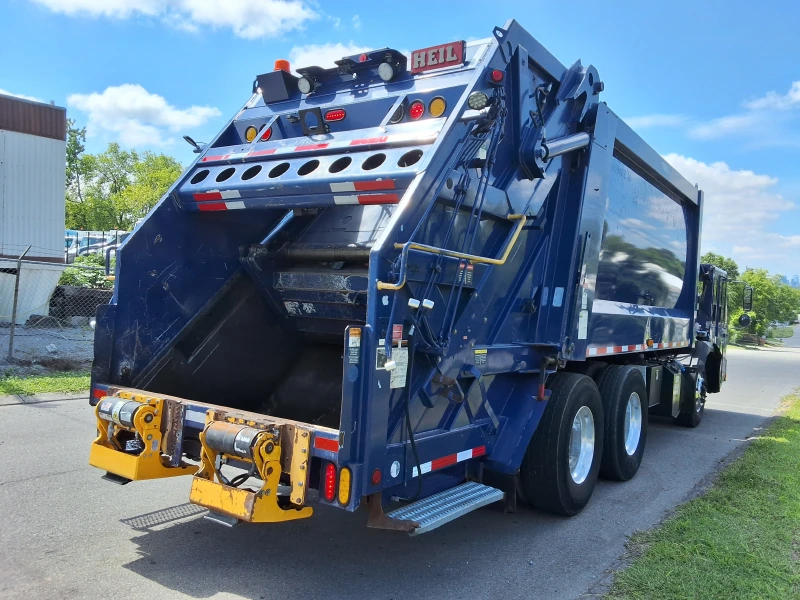 2017 CRANE CARRIER LET2 CC