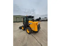 2025 JCB 300
