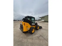 2025 JCB 300