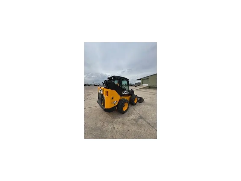 2025 JCB 300