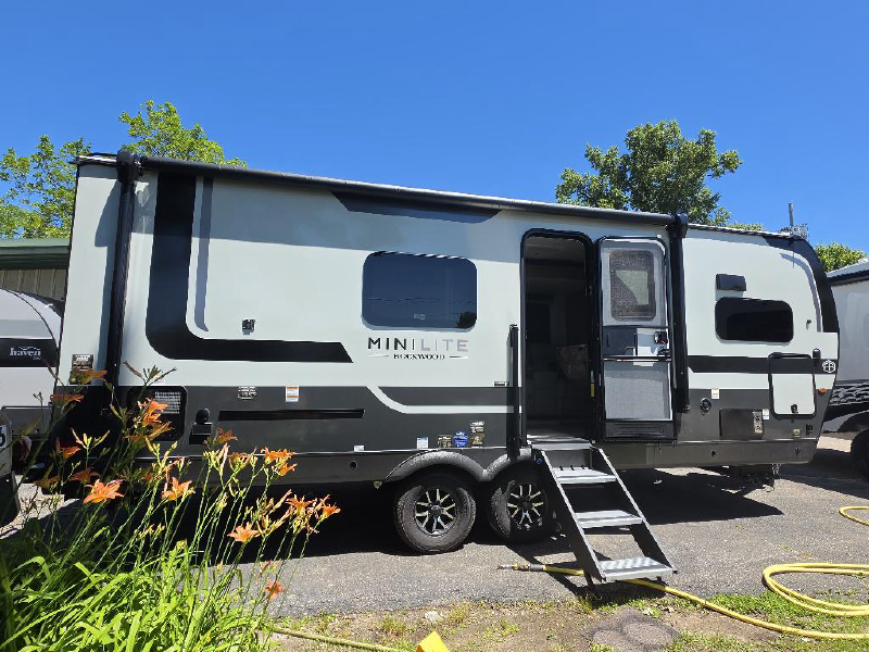 2026 FOREST RIVER ROCKWOOD MINI LITE 2523MBR