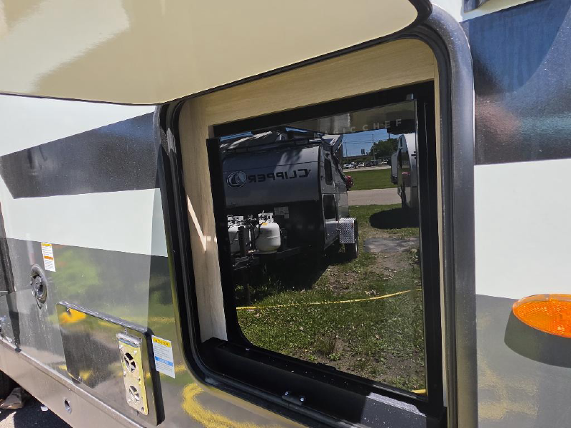 2026 FOREST RIVER ROCKWOOD MINI LITE 2523MBR