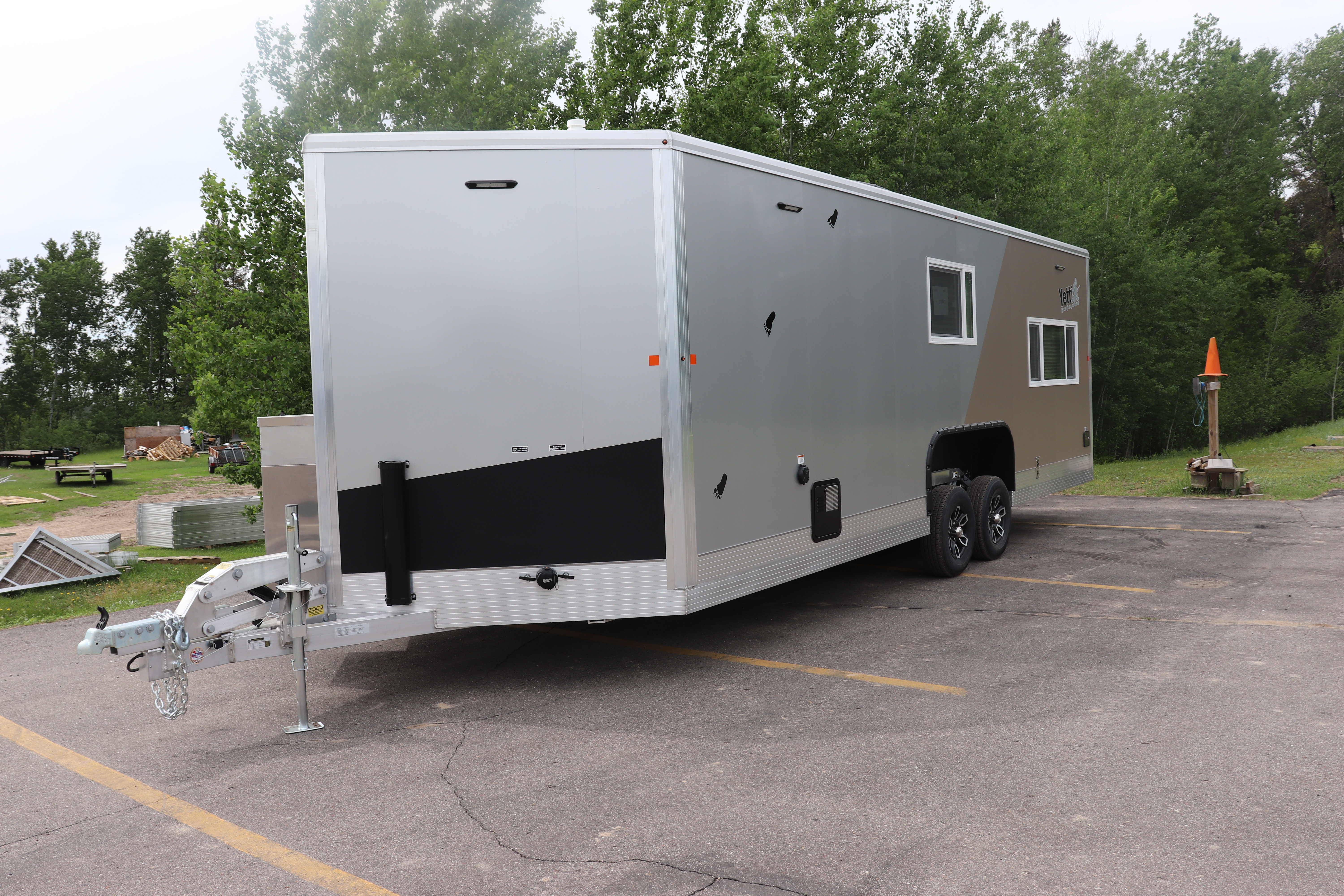 2027 Yetti Grand Escape GE824-DRKBF in brainerd MN