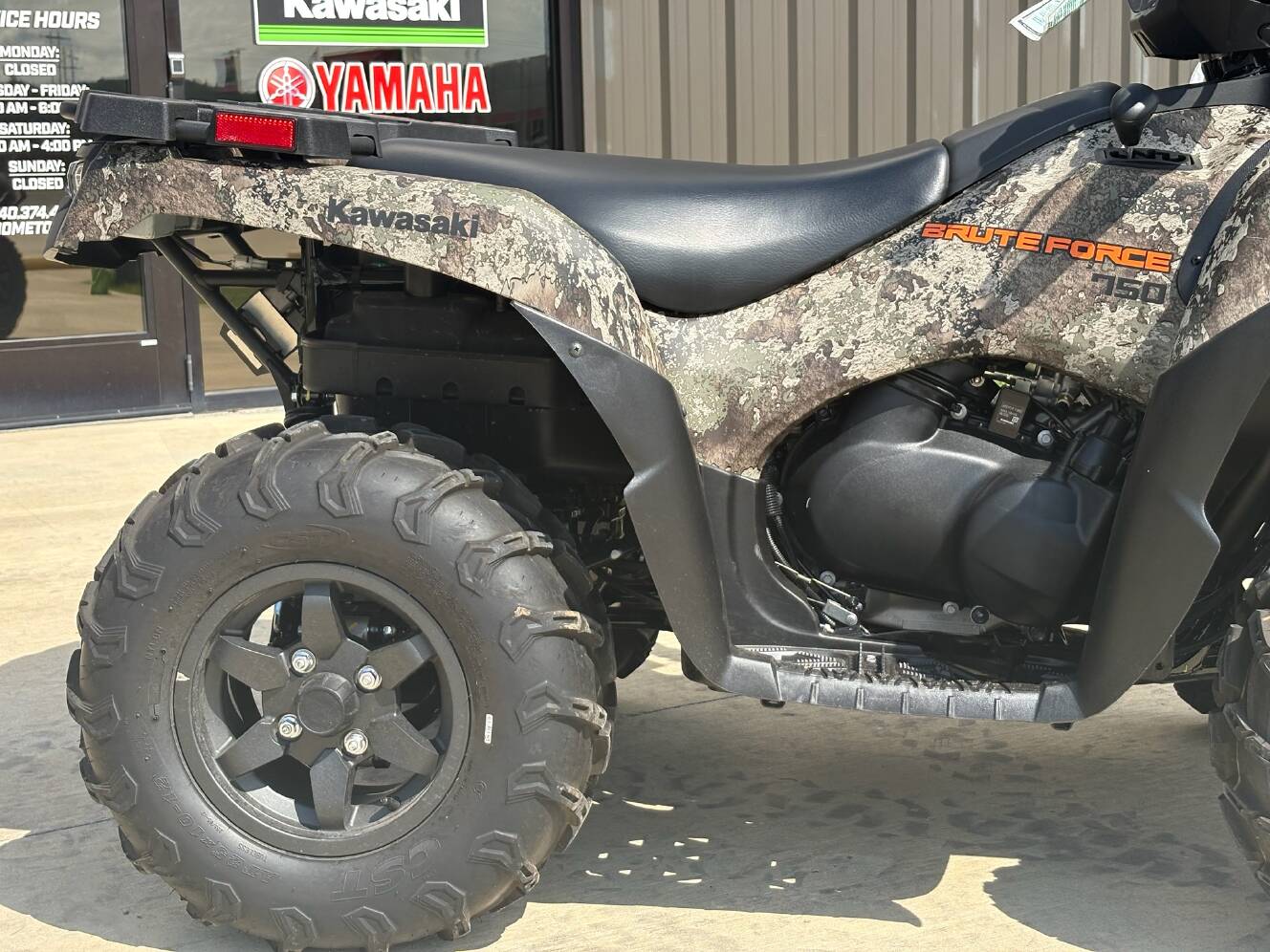 A photo of this 2026 Kawasaki Brute Force® 750 SE EPS Camo