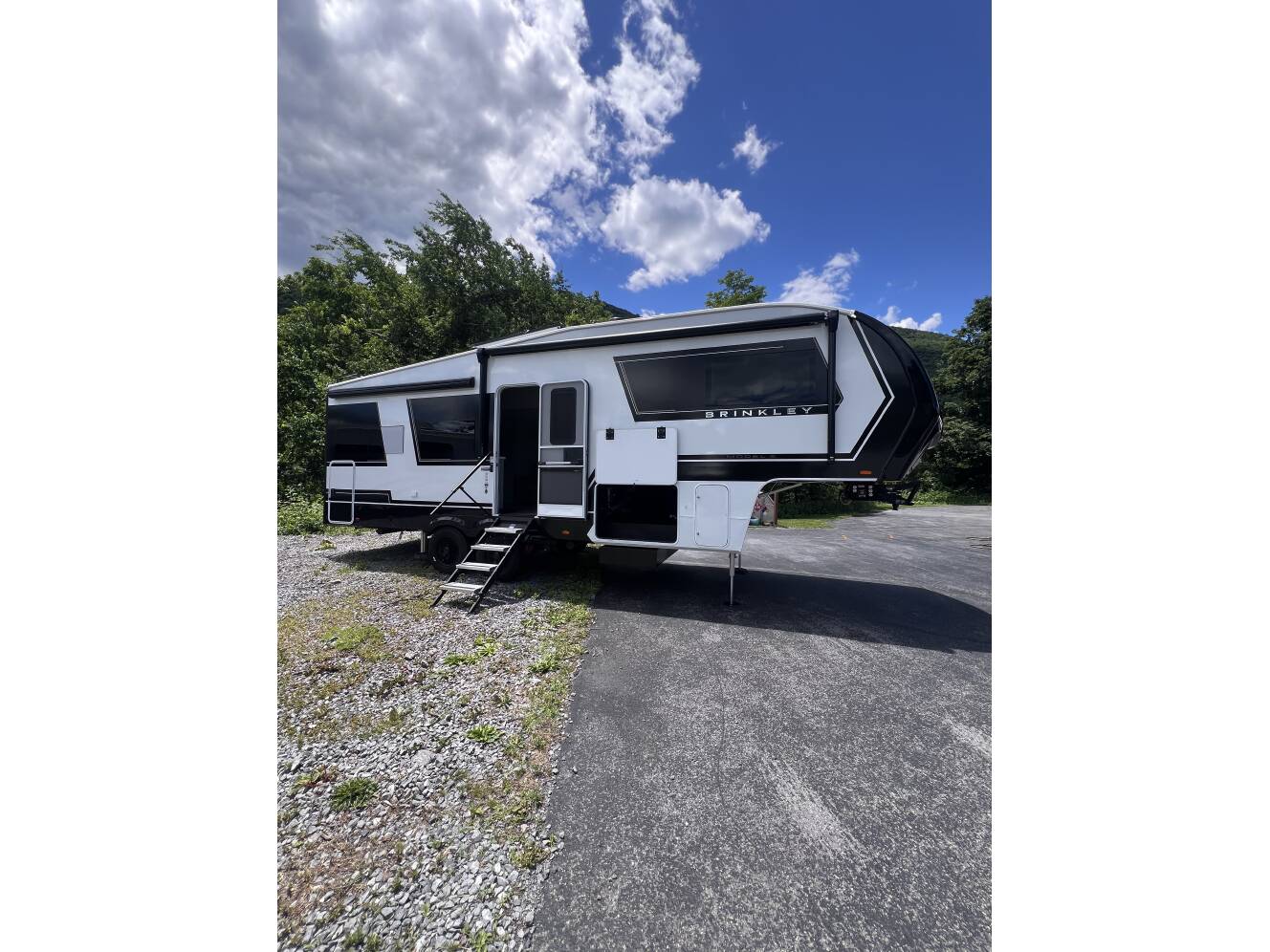 A photo of this 2026 Brinkley MODEL Z 2680