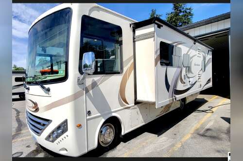 2018 Thor Motor Coach HURRICANE 29M in manchester NH