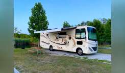 2018 Thor Motor Coach HURRICANE 29M RV