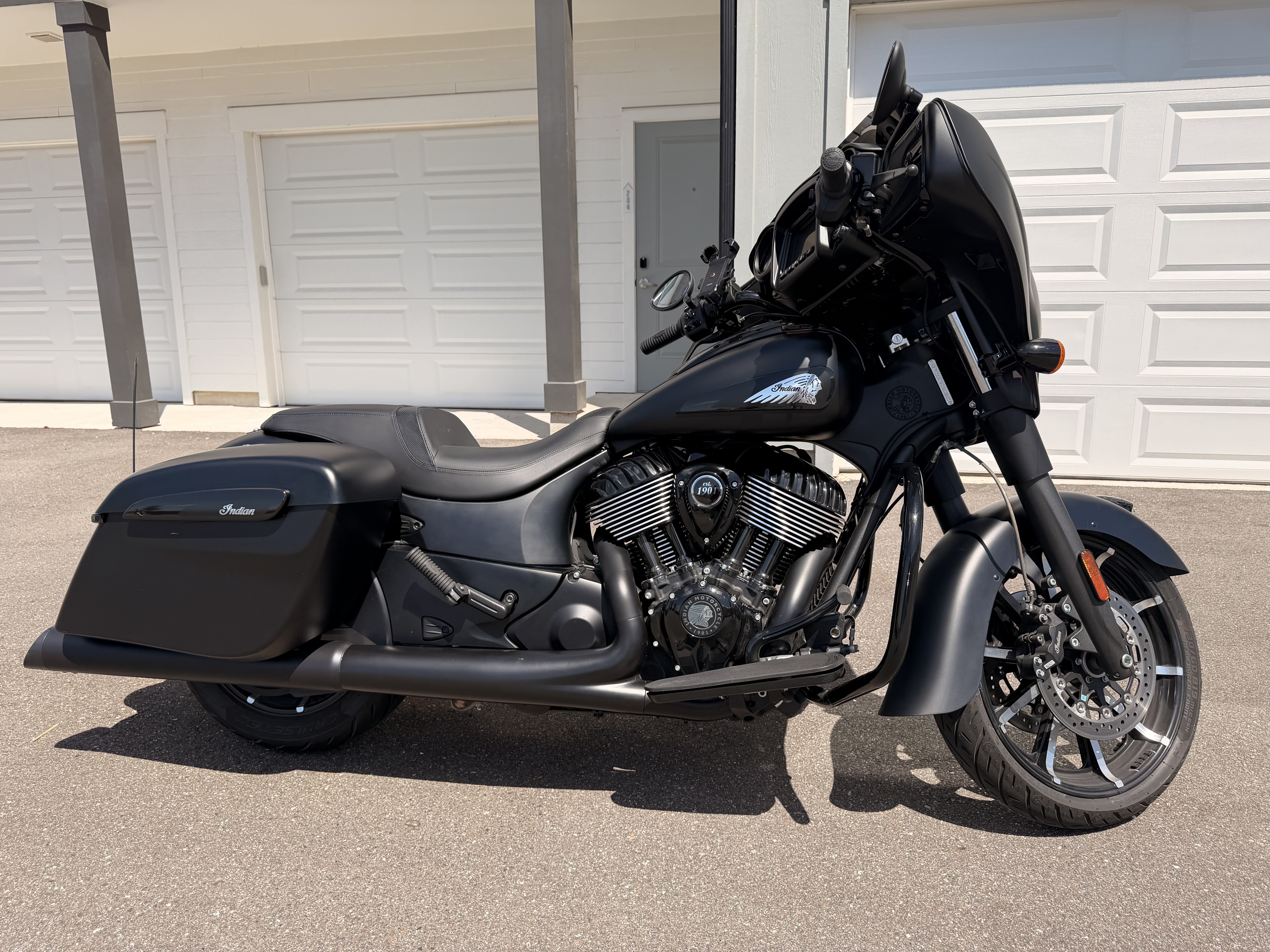 2023 Indian CHIEFTAIN DARK HORSE WITH POWERBAND AUDIO PACKAGE DARK HORSE WITH POWERBAND AUDIO PACKAGE in San Antonio, FL