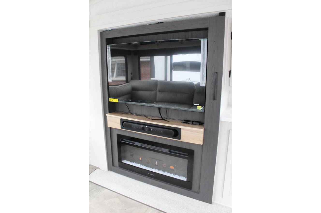 A photo of this 2027 Coachmen CHAPARRAL LITE 27BAR