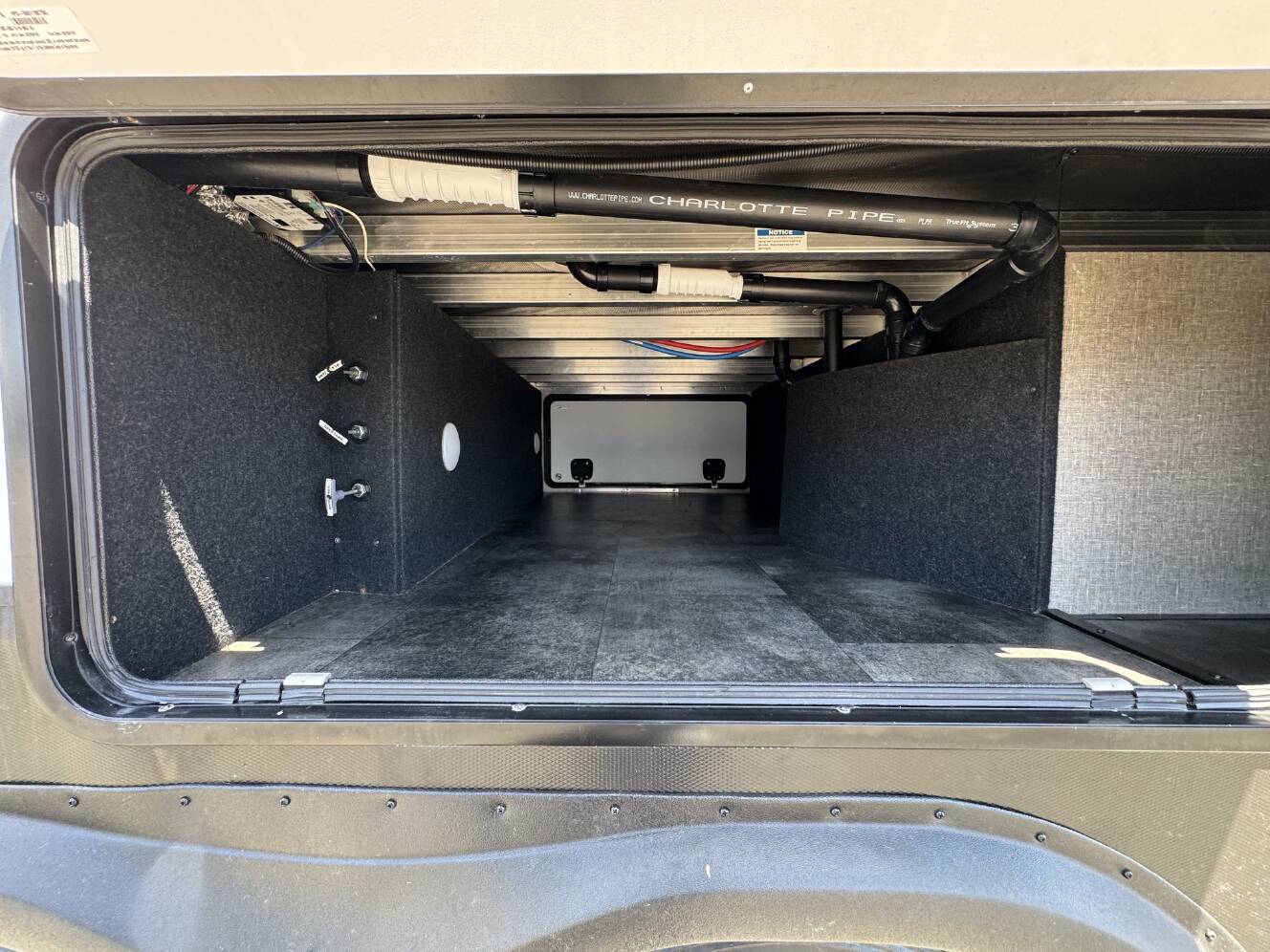 A photo of this 2018 Grand Design MOMENTUM 376TH