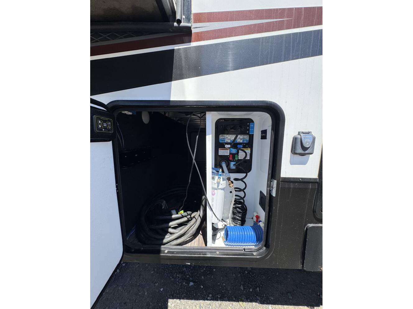 A photo of this 2018 Grand Design MOMENTUM 376TH