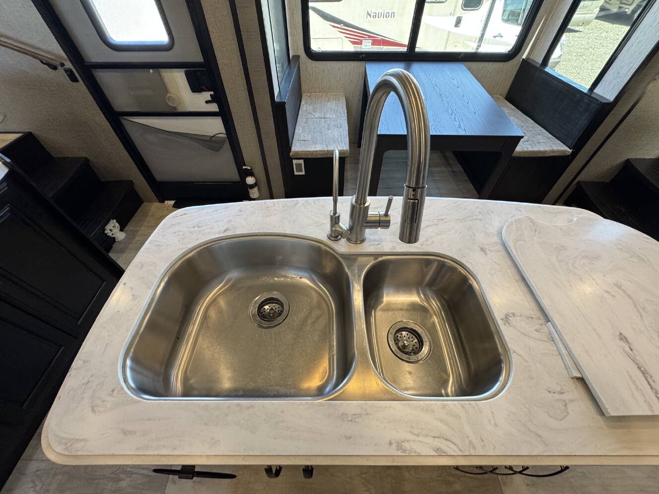 A photo of this 2018 Grand Design MOMENTUM 376TH