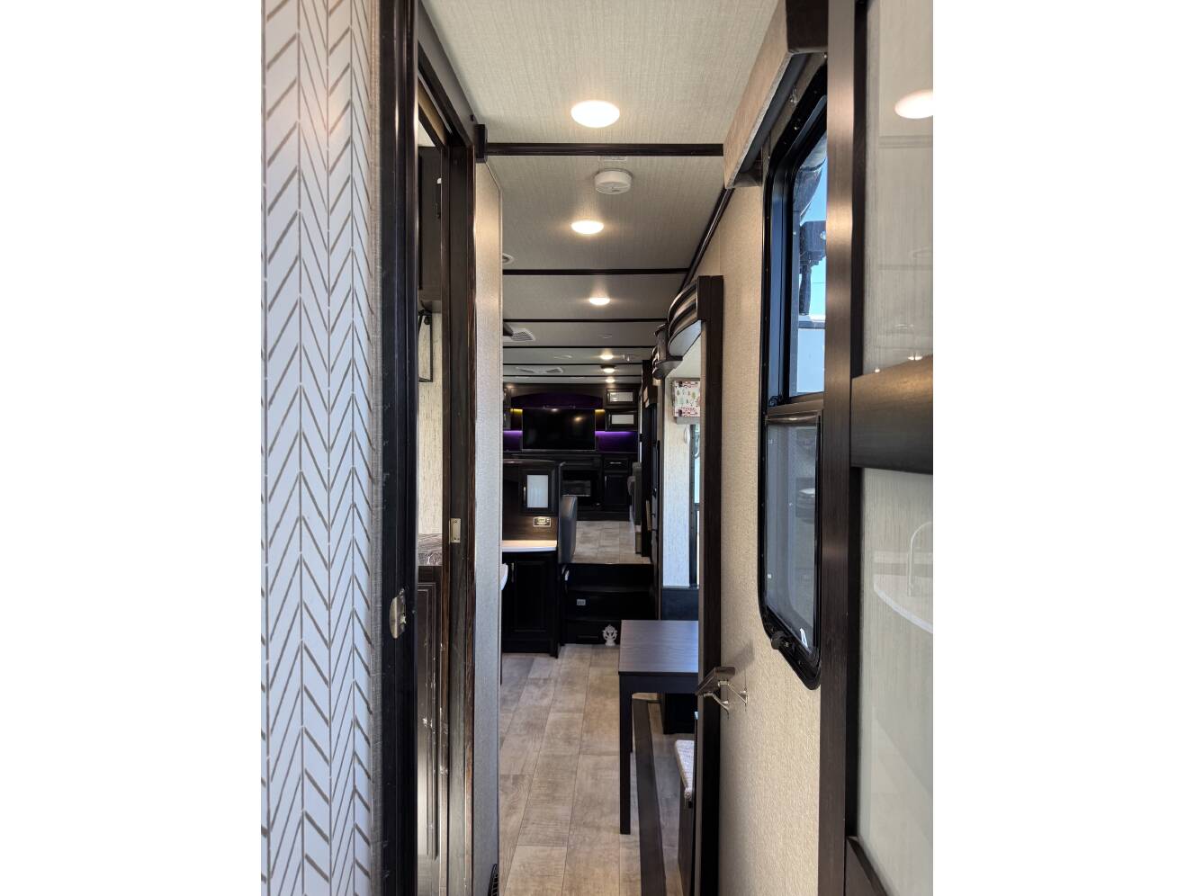 A photo of this 2018 Grand Design MOMENTUM 376TH
