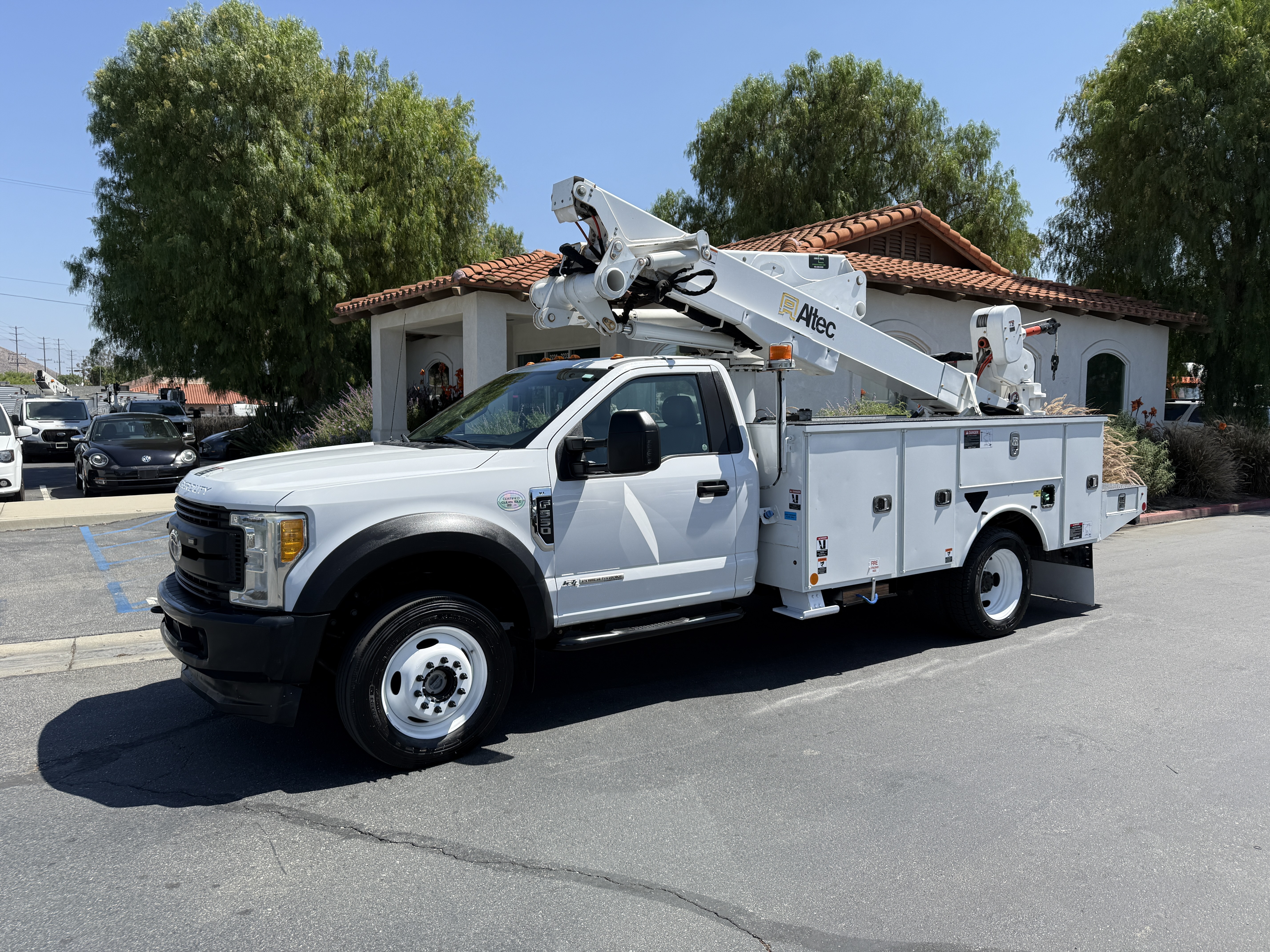 2017 ALTEC AT41M in Norco, CA