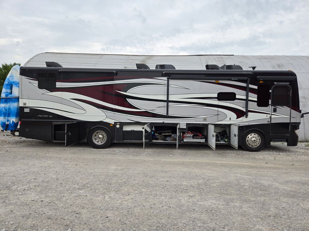 2017 Fleetwood Pace Arrow LXE 38K in ankeny IA