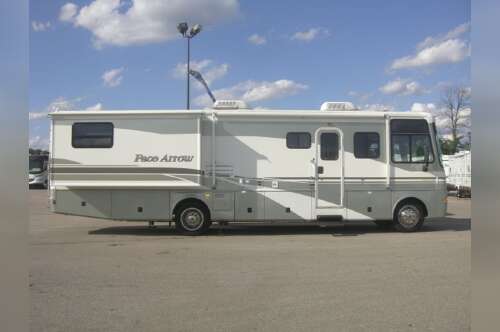 2003 Fleetwood Pace Arrow 36R in dexter MI